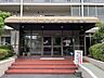 エントランス：住宅購入の流れや必要な手続きについて、順を追ってご説明しています。はじめての方でも安心してご相談いただける環境を整えています