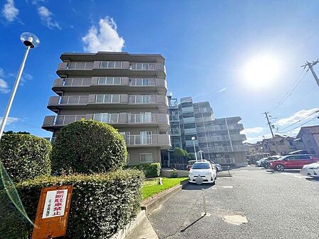 「賃貸のままでいいのか、買うべきか」その判断に必要な情報を、スタッフがわかりやすく整理してお伝えします。お気軽にご相談ください