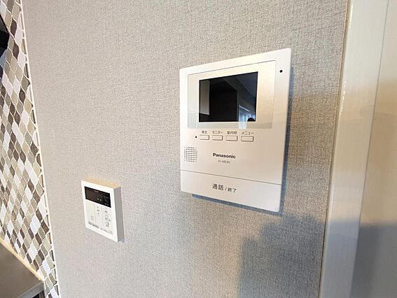 TVモニーター...