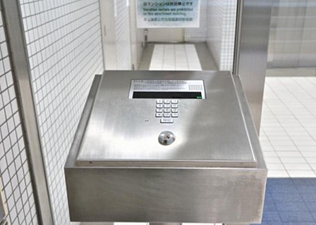 犯面でも安心のオートロック付き。セキュリティ性の高いマンションです