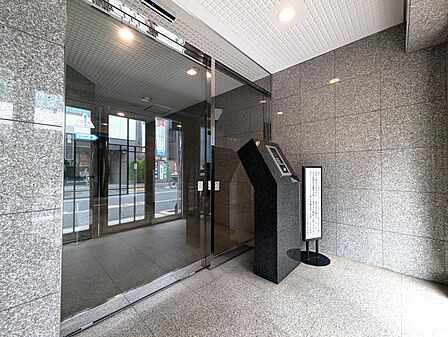▼オートロック完備