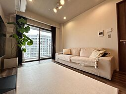 ◇Living room◇空と繋がる贅沢な空間。ご家族やゲストがゆっくり過ごすことができます。