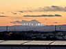 その他：夕暮れ時の富士山も美しいです。四季折々の眺望をお愉しみいただけるお部屋となります。