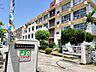 周辺：明石市立王子小学校　790m