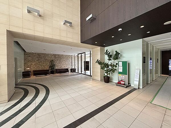 エントランスを拡大表示
