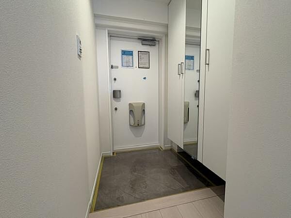 玄関を拡大表示