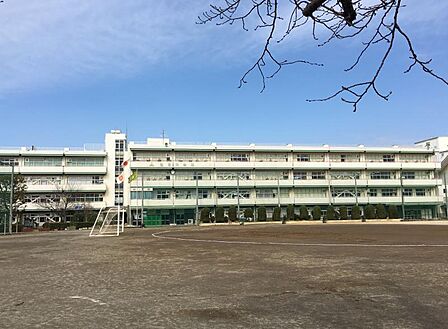 戸田市立笹目中学校（411m）