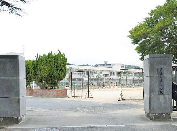 下関市立日新中学校(2、149m)