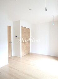 ウェルスクエアイズム四谷大京町 205 2階1Kのリビング/ダイニング