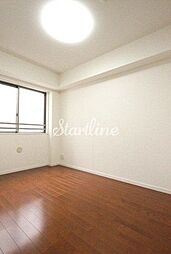 コンフォリア原宿 401 4階2LDKの寝室