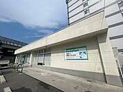 ファミリーマート東大阪長田中店 徒歩1分。 80m