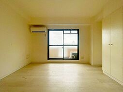 マンションスムス 7階ワンルームのリビング/ダイニング