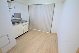 クリスタルコート66 5階1Kのリビング/ダイニング