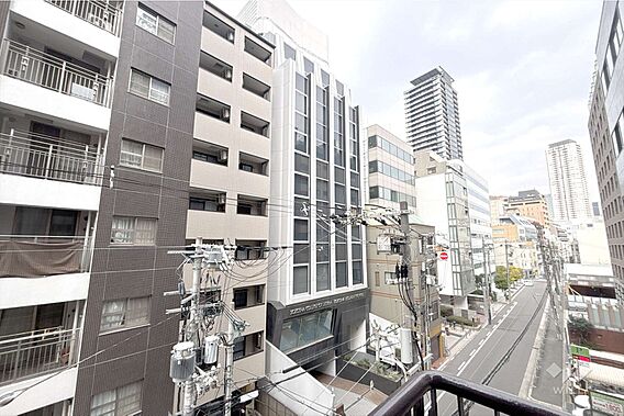 バルコニーから...