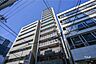 外観：プレサンスロジェ堺筋本町の外観（南東側から）