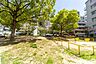 その他：敷地東側に公園があります。