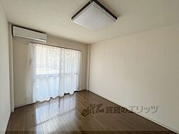 ラ・ベルメイゾン 2階ワンルームのリビング/ダイニング