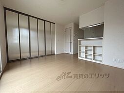 パセオ真美　Ｄ棟 2階2LDKのリビング/ダイニング