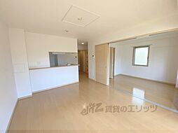 近鉄橿原線 筒井駅 徒歩3分の賃貸マンション 1階2LDKのリビング/ダイニング