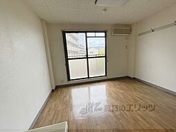 ジュネス神殿 4階1Kのリビング/ダイニング