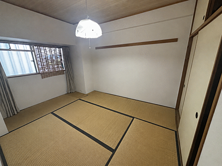 和室6帖※AI画像生成にて荷物削除画像