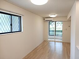 ルノン I 102号室 1階1LDKのリビング/ダイニング