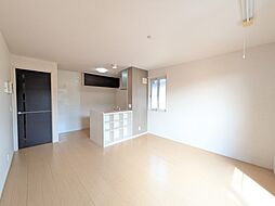 プラート A 203号室 2階1LDKのリビング/ダイニング