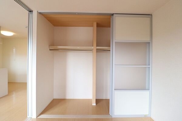 apartment 茨城県常総市内守谷町きぬの里
内守谷町きぬの里の賃貸情報を見る
物件地図