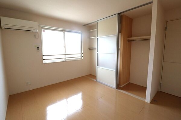 apartment 茨城県常総市内守谷町きぬの里
内守谷町きぬの里の賃貸情報を見る
物件地図