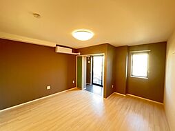 カーサ・フォンターナ 105号室 1階1Kのリビング/ダイニング