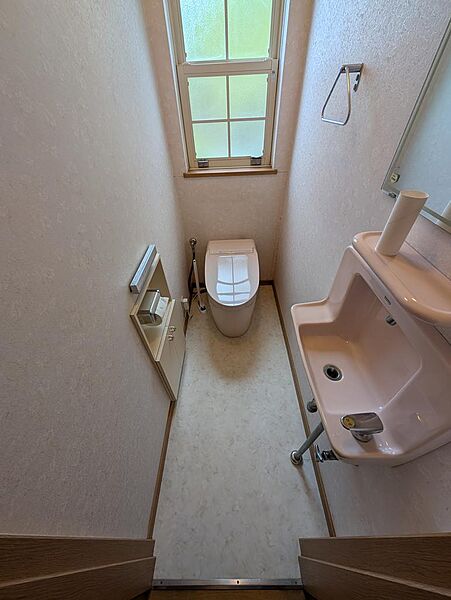 トイレを拡大表示