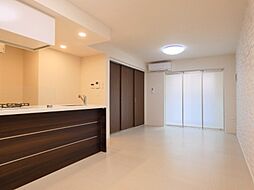 東武伊勢崎線 新伊勢崎駅 徒歩37分の賃貸アパート 1階1LDKのリビング/ダイニング