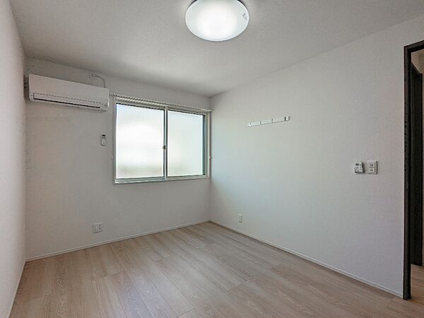 apartment 群馬県伊勢崎市連取町1510-1　T＆M　DE号