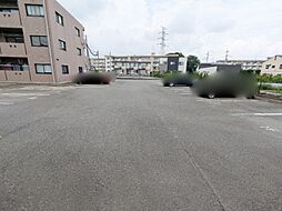 8 / 9