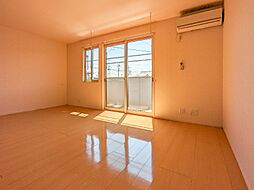 東武伊勢崎線 境町駅 徒歩16分の賃貸アパート 2階2LDKのリビング/ダイニング