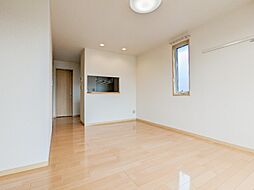 JR両毛線 伊勢崎駅 徒歩34分の賃貸アパート 2階2LDKのリビング/ダイニング