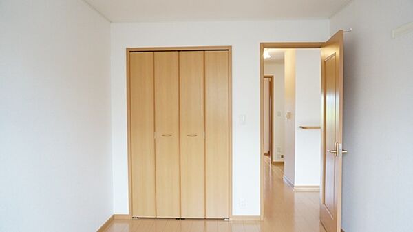 apartment 群馬県伊勢崎市連取町1510-1　T＆M　DE号