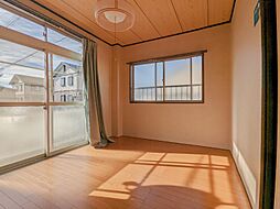 東武伊勢崎線 新伊勢崎駅 3.1kmの賃貸アパート 1階2LDKのリビング/ダイニング