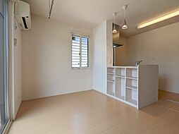 東武伊勢崎線 新伊勢崎駅 3.9kmの賃貸アパート 1階2LDKのリビング/ダイニング