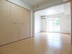 JR両毛線 国定駅 3.3kmの賃貸アパート 1階1LDKのリビング/ダイニング