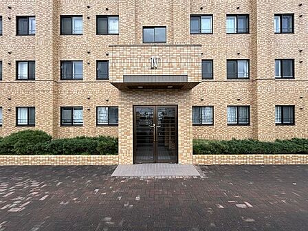 【建物入口】