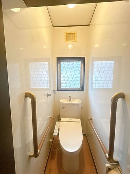 トイレを拡大表示