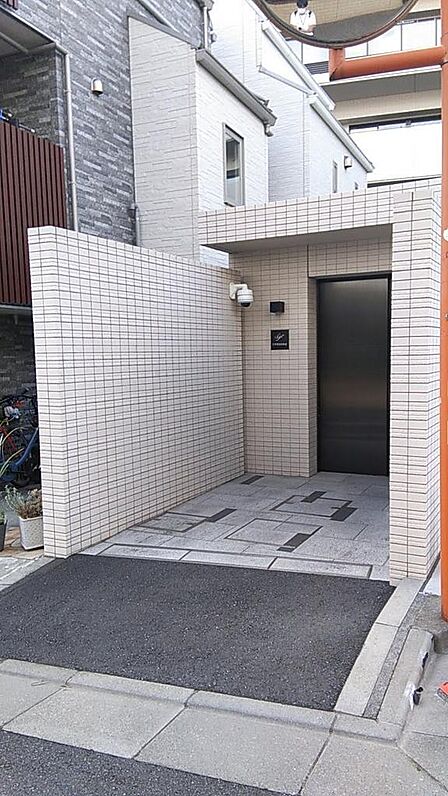 サブエントランス(梅ヶ丘方面)