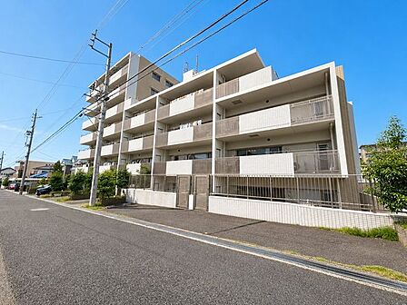 ◇コープあいち徒歩9分◇ファミリーマート徒歩4分◇岩成台西小学校徒歩8分◇岩成台中学校徒歩4分※AI加工画像につき、一部現況と異なります。