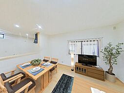 鯖江市西山町　戸建て 4LDKのリビング/ダイニング