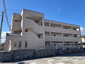 香川県高松市多肥下町（賃貸マンション1LDK・3階・44.88㎡） その1