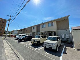 香川県高松市屋島西町2320-8（賃貸アパート1LDK・1階・40.28㎡） その1