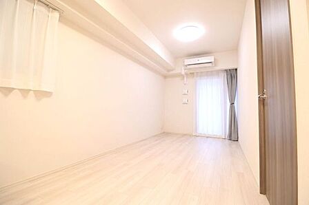※こちらの写真は家具等を消す加工を行っております