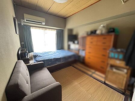 どんな家具にも合う、シンプルでナチュラルな内装です！