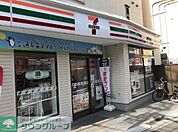 セブンイレブン渋谷初台1丁目店 徒歩1分。 70m